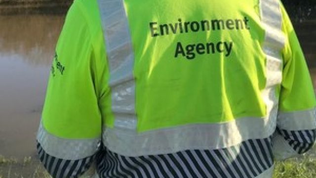 EA-officer-high-viz-jacket_960x640